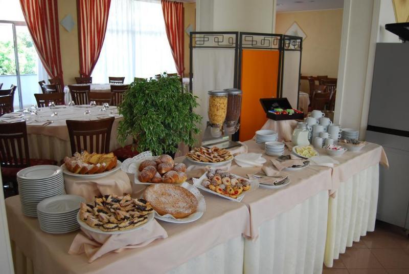 Hotel River Palace 4*