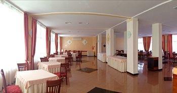 River Palace 4*